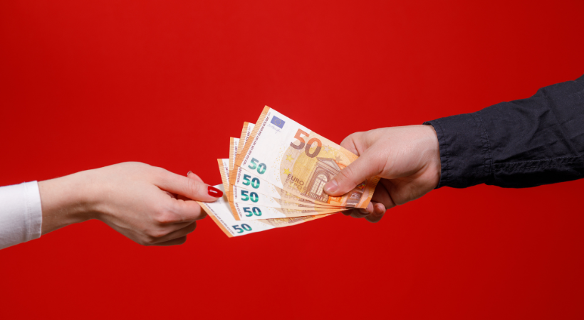 rapporto con il denaro