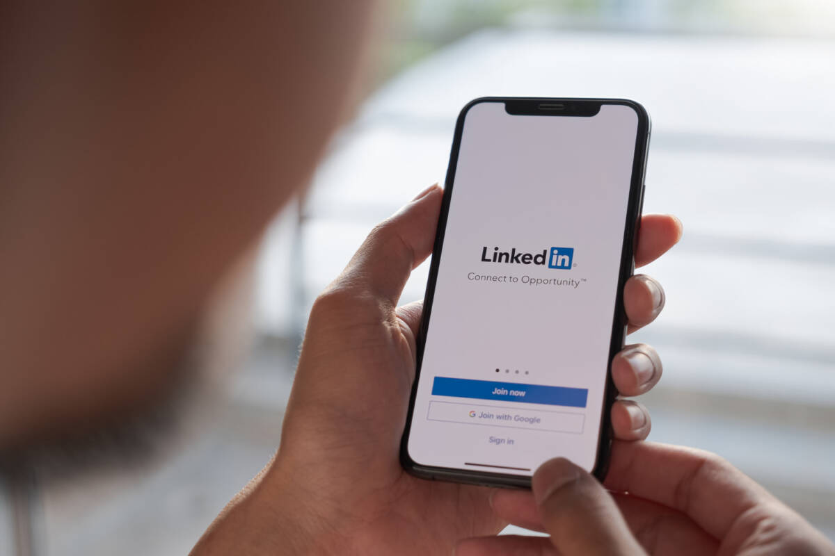 Su LinkedIn i dati dei professionisti usati da IA